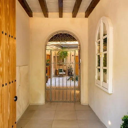 Casa 95 شقة فندقية